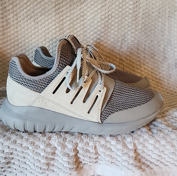 Adidas running shoes tubular radial - Picture 4 of 6